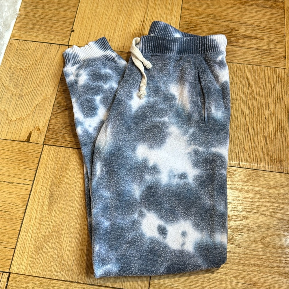 Theo & Spence navy tie dye sweats. Size XS